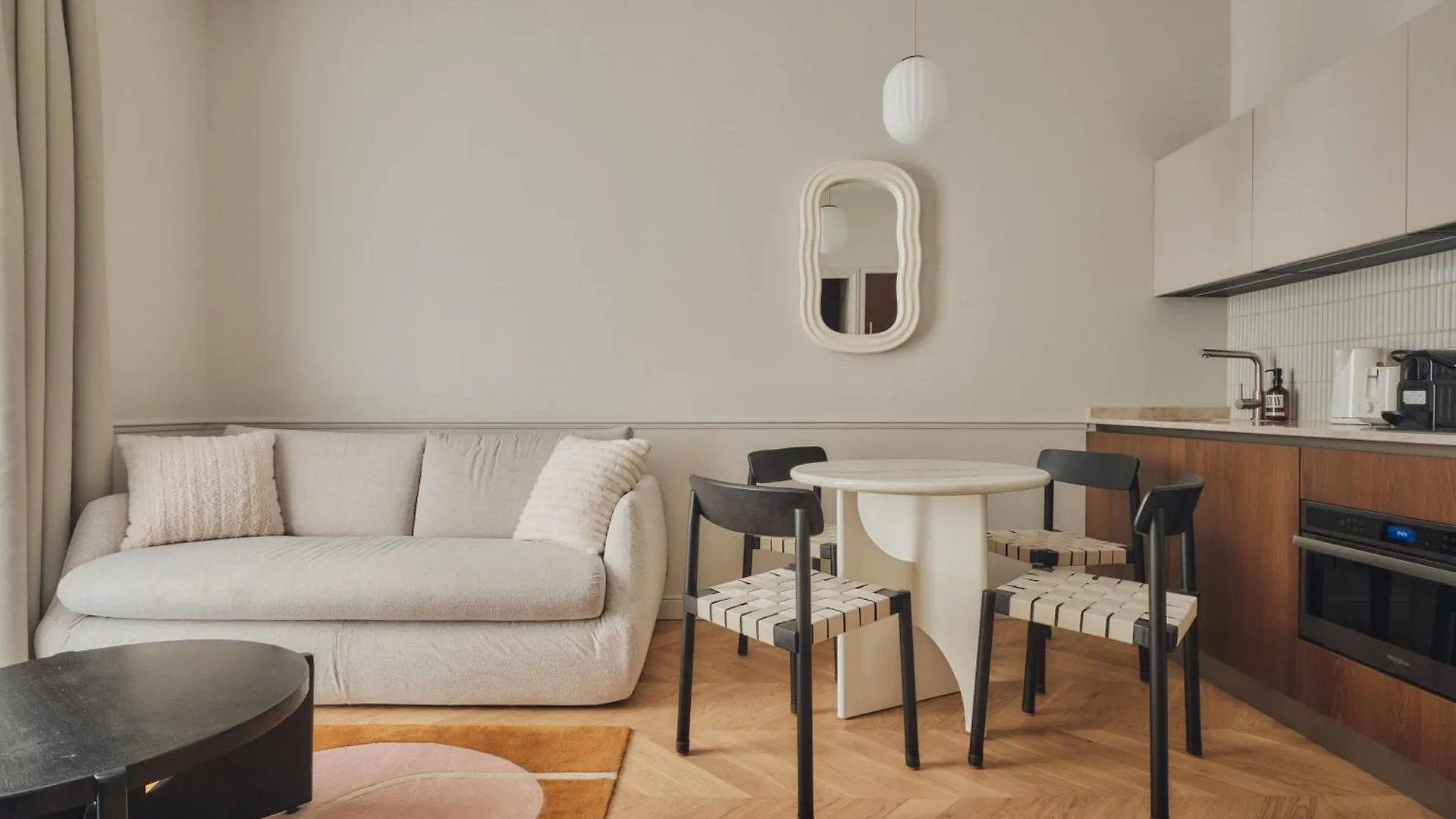 Nestay Sentier Aparthotel *